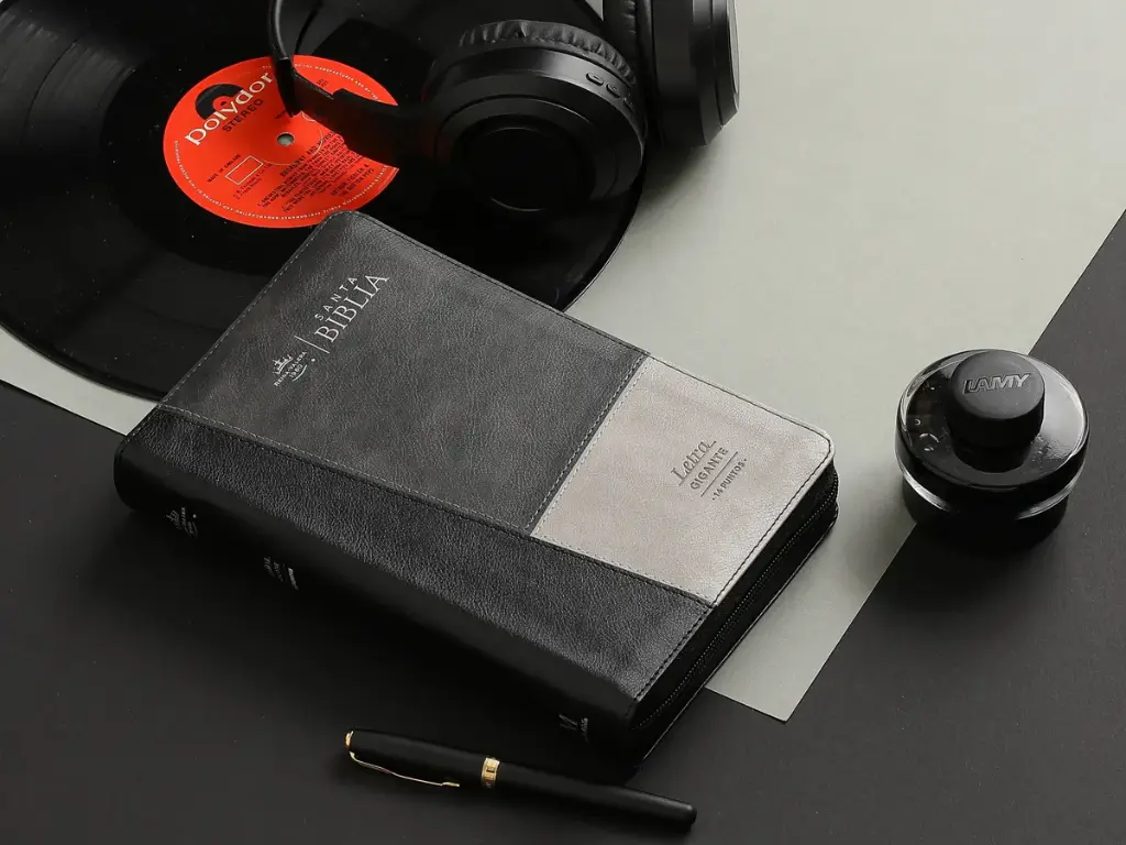 biblia-rvr60-068-czti-coleccia-n-iconic-negro-gris-gris-biblias-356.webp