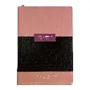 Biblia Reina Valera 1960, tamaño Súper Gigante (185x260 mm), Letra Súper Gigante 19 puntos. Imitación Piel rosa/café. Con cierre y con índice. Colección Abba Classic.