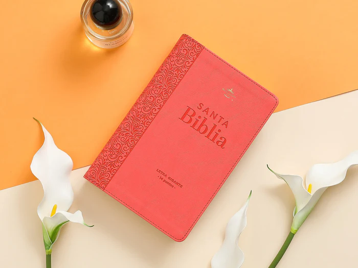 Biblia Letra Gigante Manual 14 puntos RV1960 piel coral geométrico