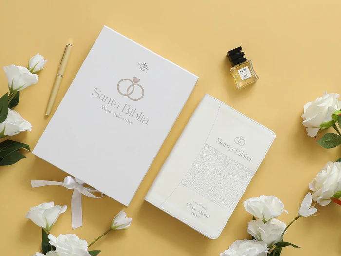 Biblia RVR60 de Bodas Canto Plateado 065cti PJR Con caja de lujo Tamaño Manual