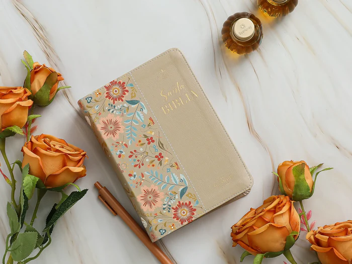 Biblia RVR60 035c PJR CP Flores crema Tamaño Compacto